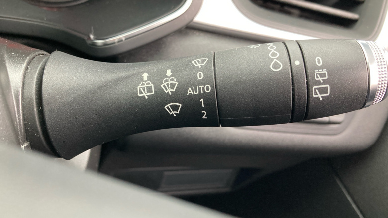 Renault Captur 1.3 TCE 140 Iconic 5dr Petrol Hatchback